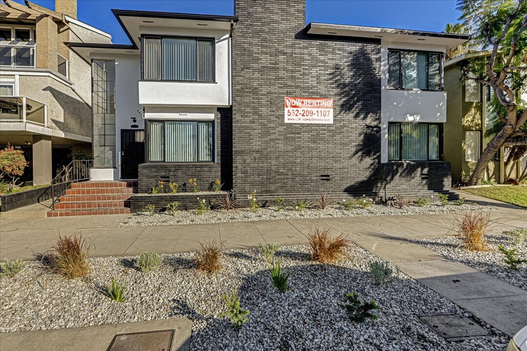 Shore Cliff in Long Beach, CA - Building Photo