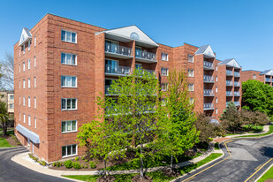 6526-6540 W Irving Park Rd Apartments