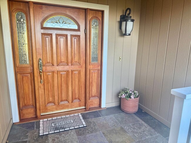 13481 Chalet Clotilde Dr in Saratoga, CA - Building Photo - Building Photo