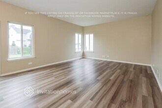290 S Annandale Dr in Lake In The Hills, IL - Building Photo - Building Photo