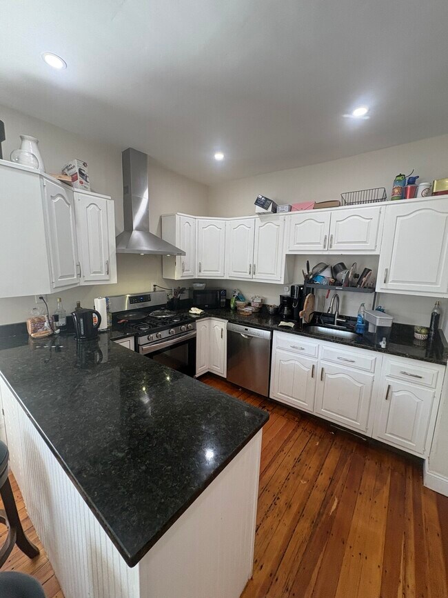 368 Washington St, Unit 1