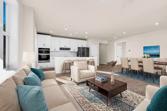 2 Winslow Ln-Unit -201 in Grafton, MA - Foto de edificio - Building Photo