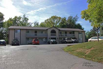 D & D Apartments in Edwardsville, IL - Foto de edificio