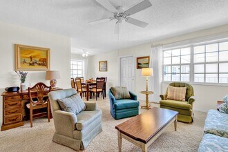 1441 Ocean Dr, Unit 310 in Vero Beach, FL - Building Photo - Building Photo