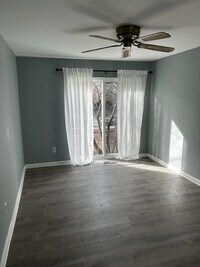 9001 Ridge Ave photo'