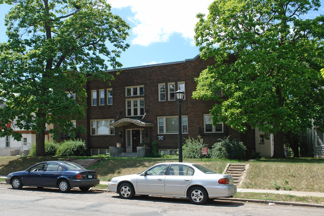 3644 Nicollet Ave in Minneapolis, MN - Foto de edificio - Building Photo