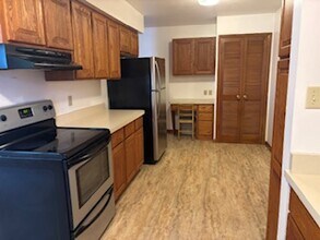 1515 Jills Dr in Waukesha, WI - Building Photo - Building Photo