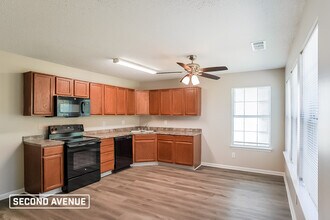 6850 John Clark Dr in Douglasville, GA - Building Photo - Building Photo