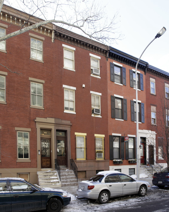 1516 Mt Vernon St in Philadelphia, PA - Building Photo