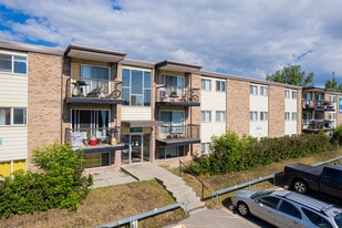 Haddon Arms in Calgary, AB - Building Photo