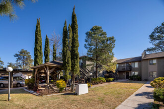 Frontier Village/Aspen Cove Apartments in Payson, AZ - Building Photo - Building Photo