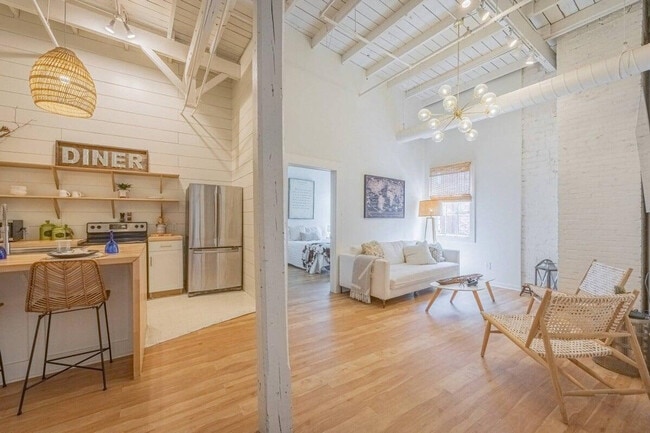 property at 269 N Hull St