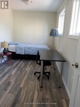 15 B Cundles Rd E in Barrie, ON - Building Photo - Building Photo