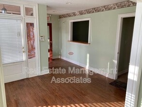 137 N Hill St in Griffin, GA - Building Photo - Building Photo