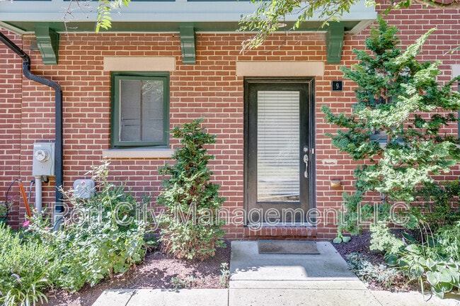 9 Yogurt Ln in Baltimore, MD - Building Photo - Building Photo