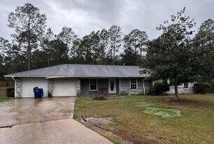 161 Pinehill Mnr in Leesville, LA - Building Photo