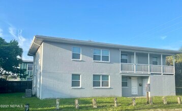 328 15th St N-Unit -4 in Jacksonville Beach, FL - Building Photo - Building Photo