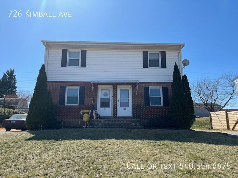 726 Kimball Ave in Salem, VA - Foto de edificio