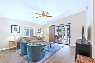 663 106th Ave N, Unit SI ID1504161P in Naples, FL - Foto de edificio - Building Photo