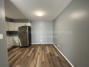 316 N Warwick Ave in Westmont, IL - Foto de edificio - Building Photo