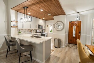 12242 Paseo Lucido in San Diego, CA - Building Photo