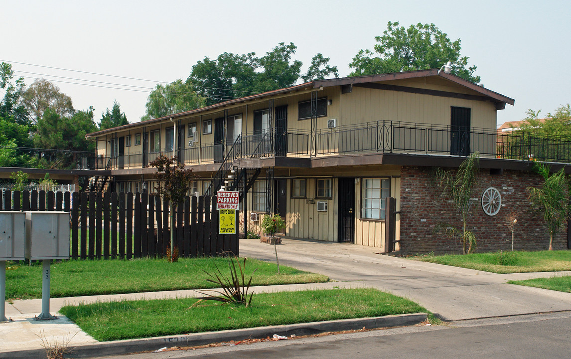 1526 E Vassar Ave in Fresno, CA - Building Photo