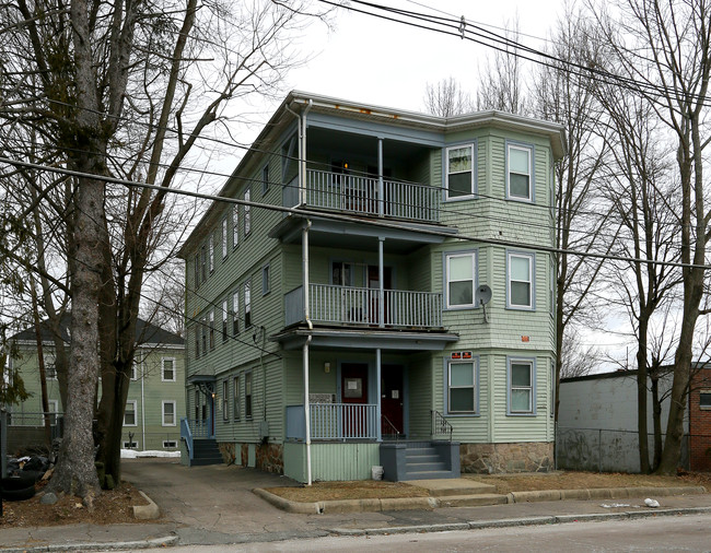 177-179 Green St in Brockton, MA - Foto de edificio - Building Photo