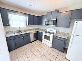 1001 Creekside Pl in Oxford, MS - Building Photo