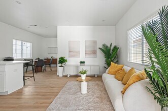 1056 Walter Ave in Tustin, CA - Building Photo - Building Photo