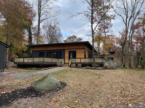 6 Indian Hill Ln in Tappan, NY - Building Photo - Building Photo