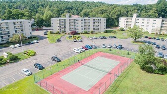 200 Park Terrace Dr, Unit #1 in Stoneham, MA - Building Photo