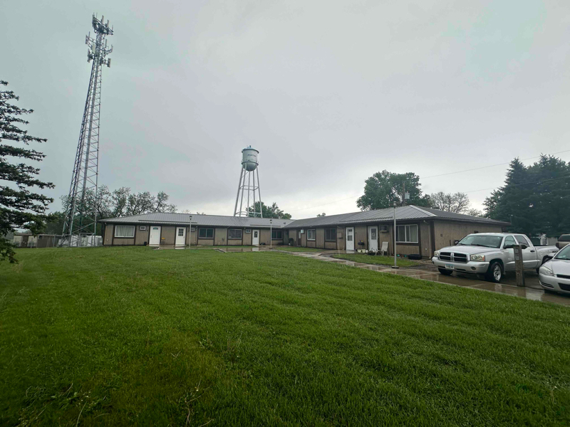 467 4th Ave in Ashton, IA - Building Photo