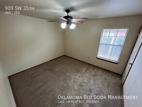 909 SW 35th St in Moore, OK - Building Photo - Building Photo