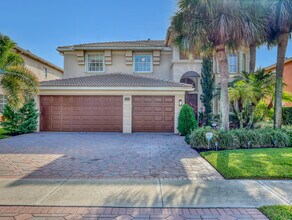 2227 Ridgewood Cir in Royal Palm Beach, FL - Building Photo - Building Photo