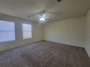 2233 Maple Dr in Little Elm, TX - Foto de edificio - Building Photo