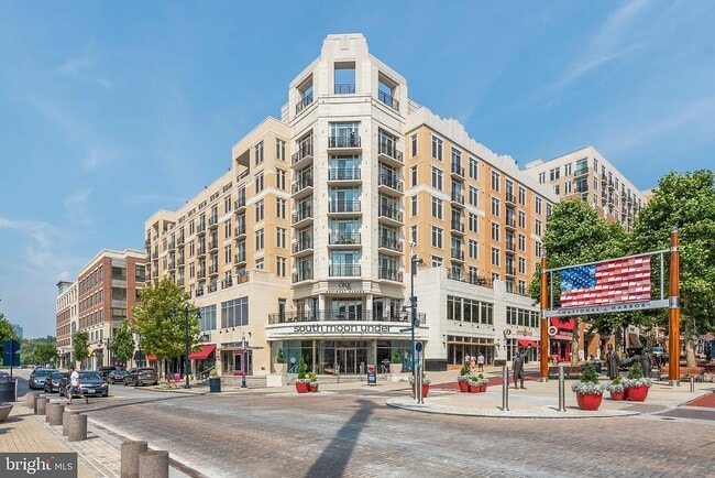 property at 155 Potomac Passage
