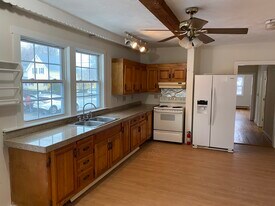 66 Downing St, Unit 1