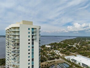 3000 Oasis Way, Unit LPH1 in Ft. Myers, FL - Building Photo - Building Photo