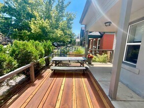 2555 N Clarkson St in Denver, CO - Building Photo - Building Photo