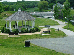 32 Talcott Ave in Griswold, CT - Foto de edificio - Building Photo