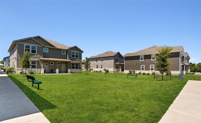520 Powell Dr in Leander, TX - Building Photo - Building Photo
