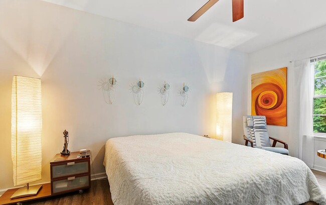 2621 Oldgate Dr in Raleigh, NC - Foto de edificio - Building Photo