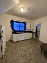 1090 W Marietta St in Decatur, IL - Building Photo - Building Photo