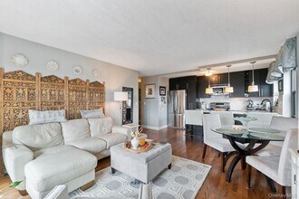 25-40-40 Shore Blvd in Queens, NY - Building Photo - Building Photo