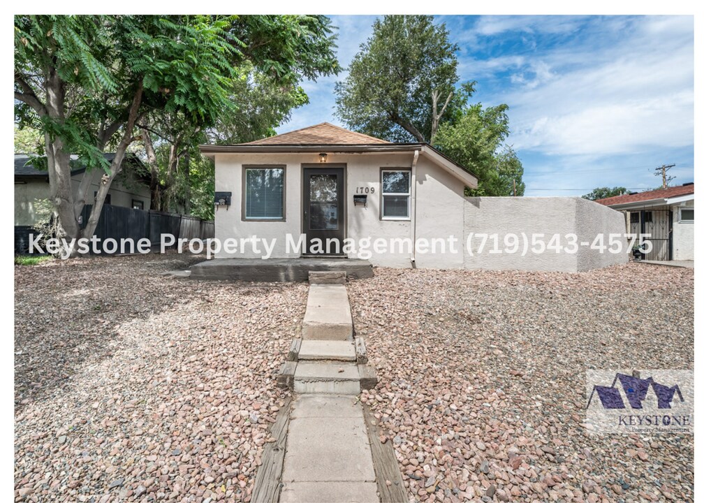 1709 Belmont Ave in Pueblo, CO - Foto de edificio