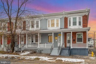 1353 Howard St in Harrisburg, PA - Building Photo