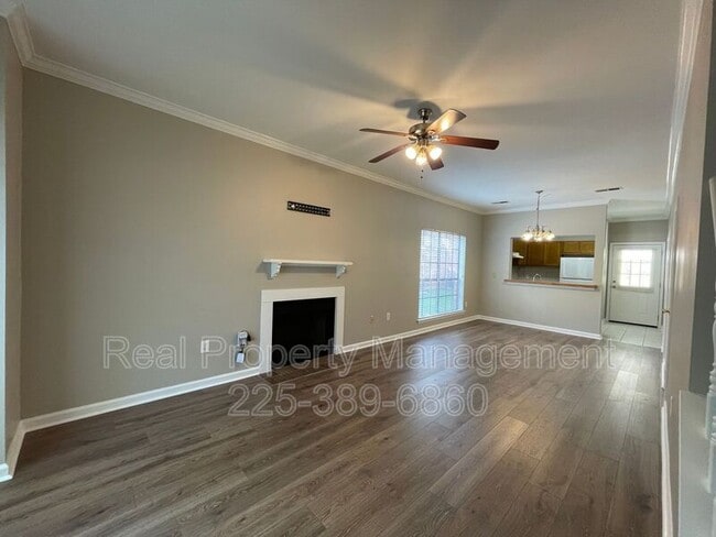 910 W Macci St in Gonzales, LA - Building Photo - Building Photo