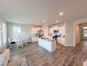 1008 Meridian Dr in Baton Rouge, LA - Building Photo - Building Photo