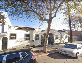 311-315 W 33rd St in Los Angeles, CA - Building Photo - Primary Photo