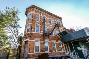 1662 Eastern Pky in Brooklyn, NY - Building Photo